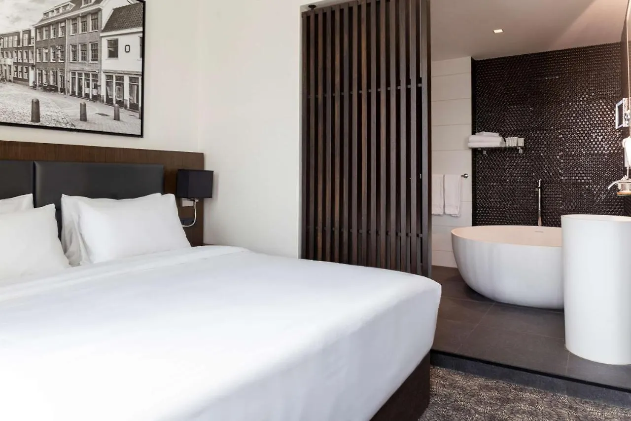 Radisson Hotel & Suites Amsterdam South Amstelveen 4*,